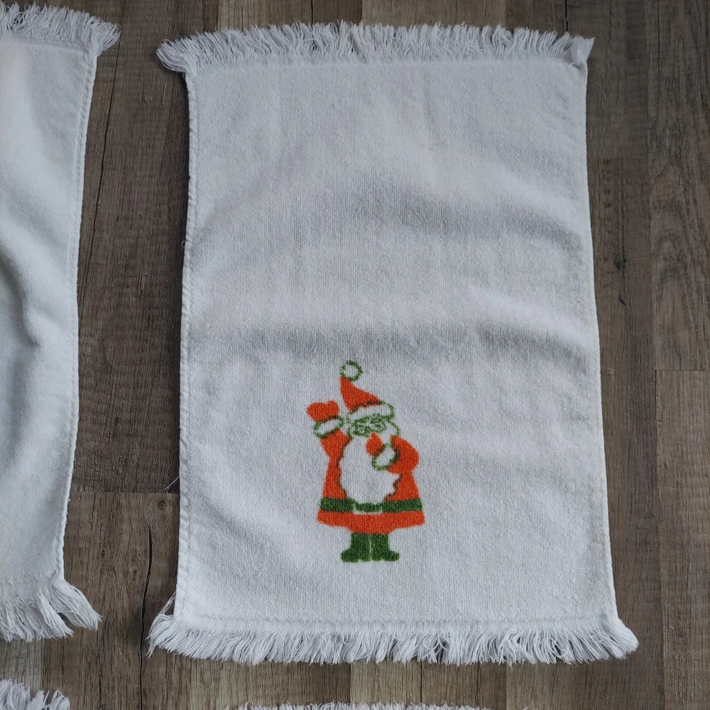 Vintage Mod Kitschy Christmas Hand Towels